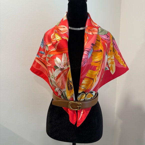 Authentic Salvatore Ferragamo Red and Cream Butterfly Silk Scarf - Picture 4 of 8